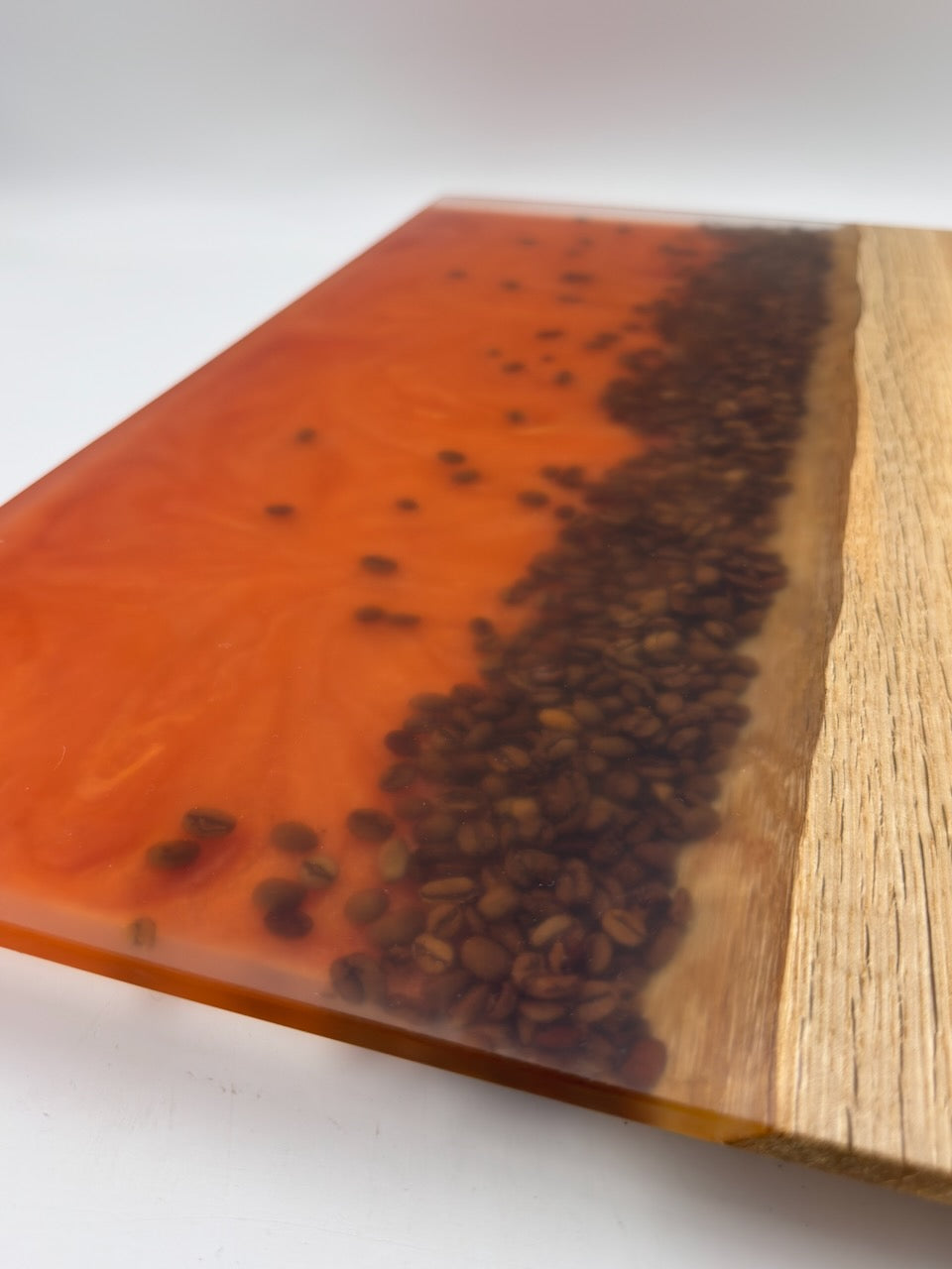 Orange Eiche mit Kaffeebohnen