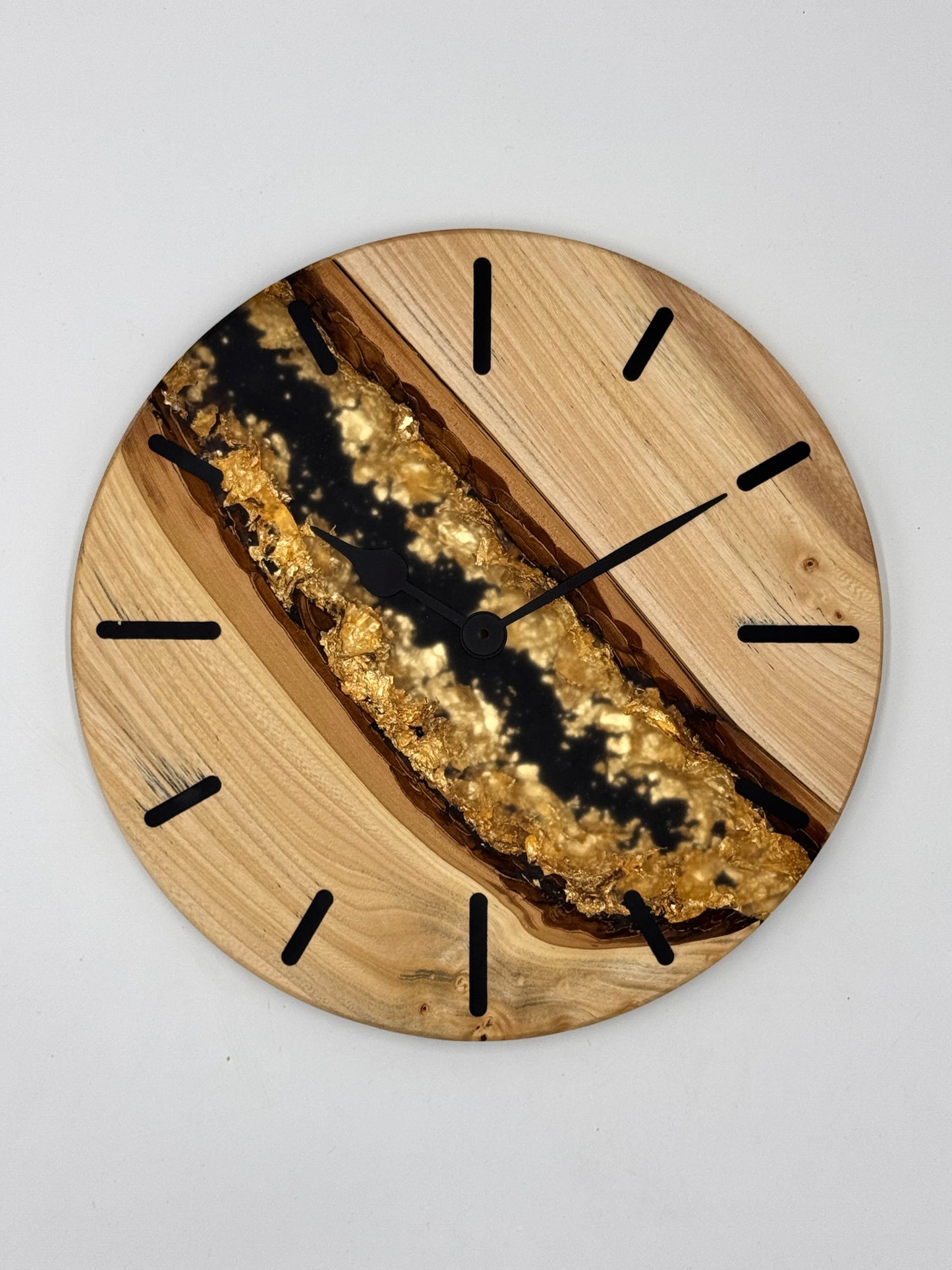 Gold-Schwarze Flatterulme