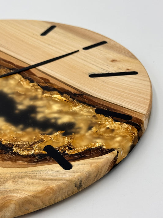 Gold-Schwarze Flatterulme