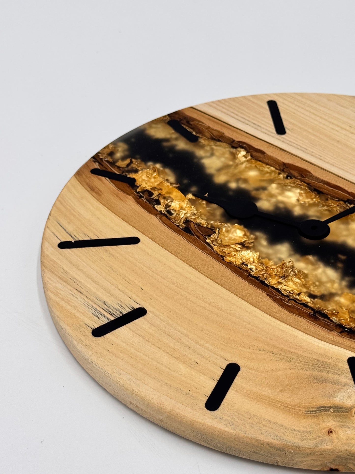 Gold-Schwarze Flatterulme