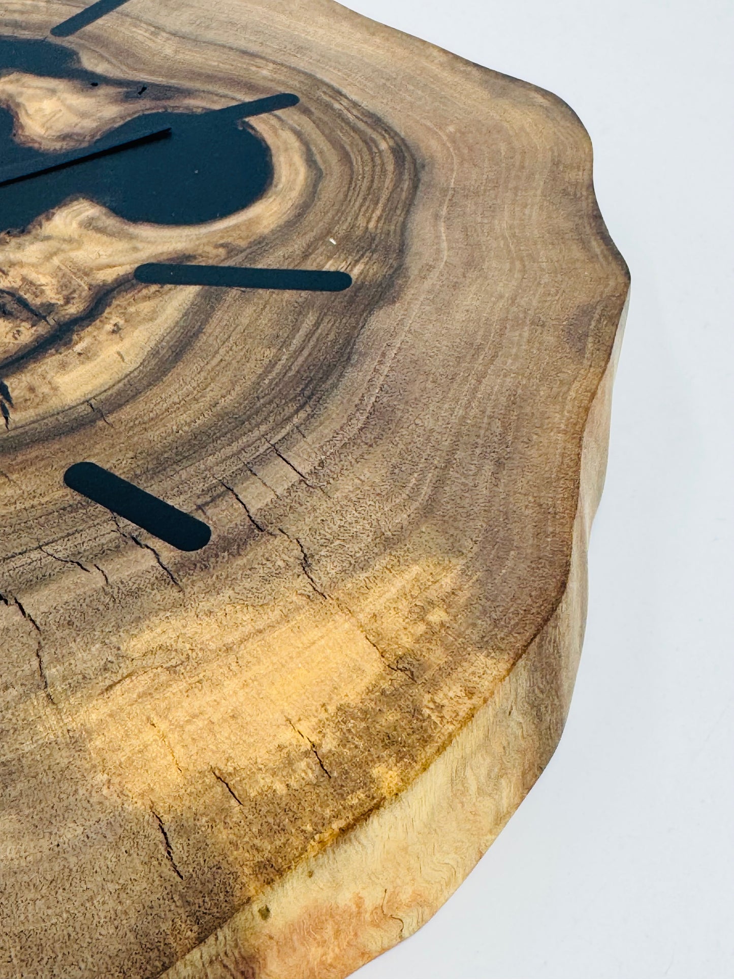 Schwarze Ami-Nuss Baumscheibe