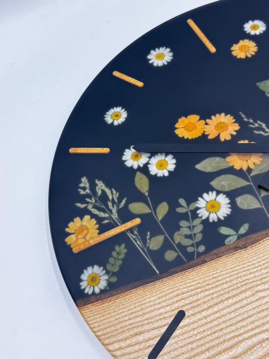 Schwarze blumige Esche