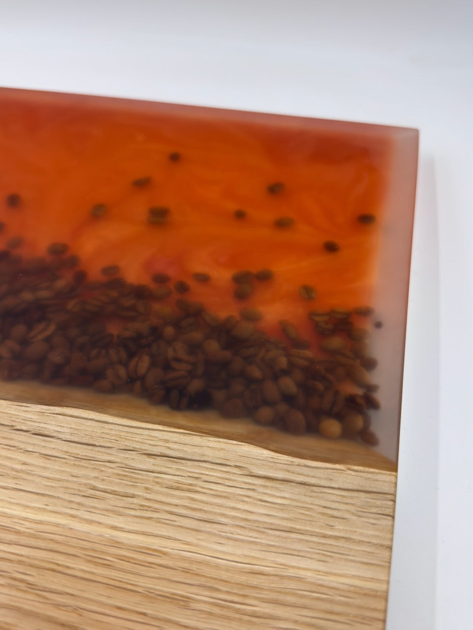 Orange Eiche mit Kaffeebohnen