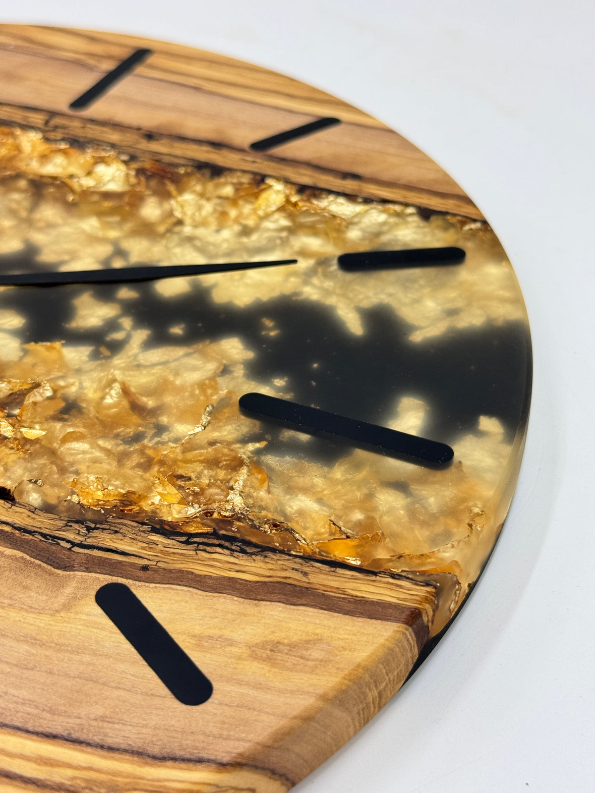 Gold-Schwarze Olive